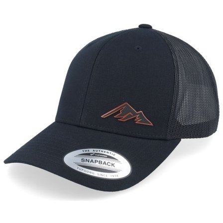 Wild Spirit - Svart trucker Keps - Small Brown Mountain Icon Patch Black Trucker @ Hatstore