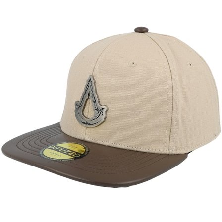 Difuzed - Beige snapback Keps - Assassin's Creed Mirage Metal Badge Strapback @ Hatstore