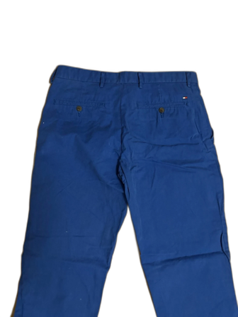 Blå chinos från Tommy Hilfiger