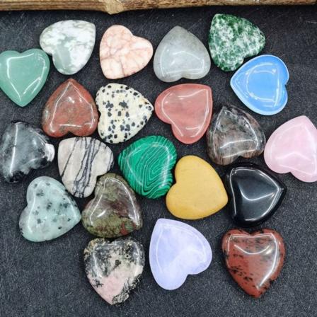 3 kpl kristalliluonnonkiviä parantavia kristallisormikiviä