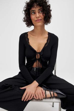 NA-KD Long Sleeve Lace Tie Top - Långärmade t-shirts - Svart - XS (EU 32)