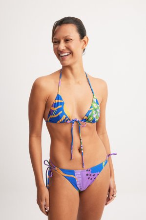 NA-KD ART Bikini-Höschen mit Trägerdetail - Bikinis - Mehrfarbig - XXS