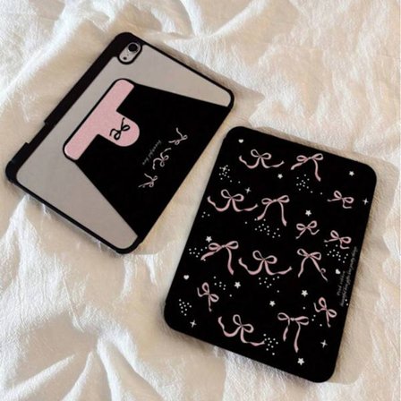 Kotelo iPad A16 1111"2025:lle, pyörivä kirjateline, vaaleanpunainen rusetti ja musta rusetti