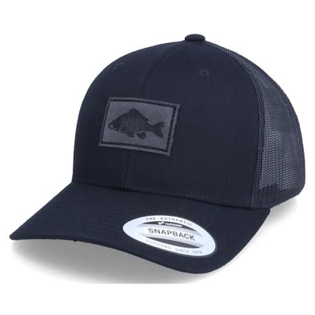 Skillfish - Zwart trucker Cap - Charcoal Carp Fish Patch Black Trucker @ Hatstore