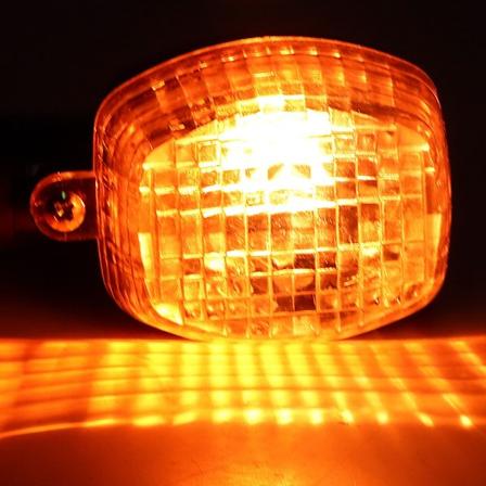 Moottoripy r n LED-vilkkuvalot sopivat KAWASAKI ZXR 250R/400R/750R:lle (Musta+Valkoinen)
