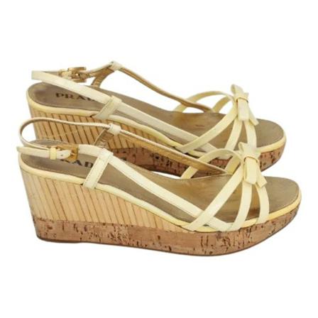 Prada Vintage Pre-owned Leather heels , Beige , Dames , Maat: 36 EU Vintage Schoenen