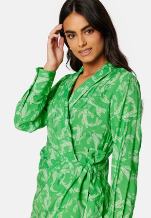 Object Collectors Item - Rio L/S Wrap Dress - Fern Green AOP:Anima - Kläder - - Bubbleroom Omlottklänning