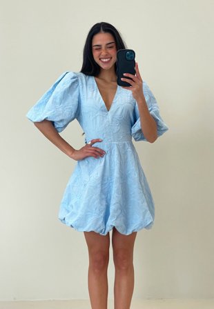 Bubbleroom Occasion - V-neck Bubble Hem Short Dress - Light blue