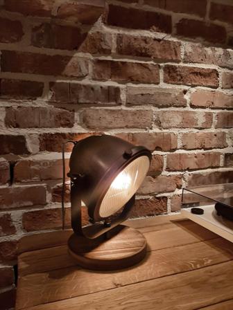 Aneta Lighting ALASKA bordlampe/vegglampe, jerngrå/tre, E27