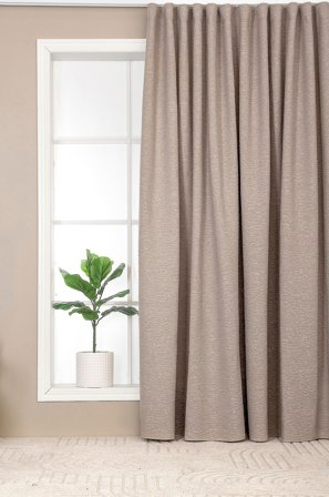 Hasta - Bouclé-gardin ekstra bredt Hilma 268x280 cm - Brun - Gardinfag med rynkebånd - 268X280 - Fra Homeroom