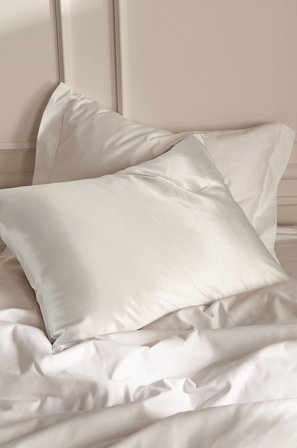 Staycation - Pudebetræk Great i silke - Hvid - Pyntepuder & pudebetræk - 50X60 - Fra Homeroom