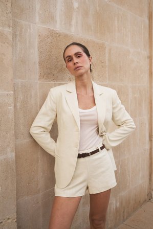 Maria Kragmann x NA-KD Minishorts aus Leinenmischung - Shorts - Beige - EU 34