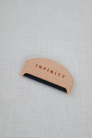 Infinity wool comb