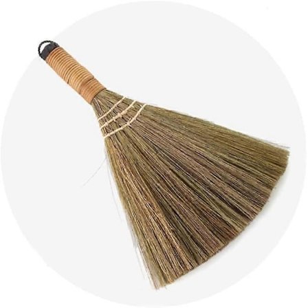 Traditionel lille husholdningskost, flettet af strå, bambus, rattan og miscanthus uden statisk elektricitet - Perfekt