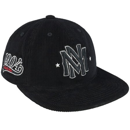 Mitchell & Ness - Schwarz Snapback Cap - Own Brand Deadstock 1904 Black Snapback @ Hatstore