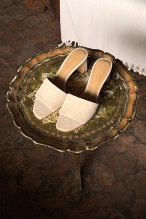 Premium Selection Wildleder-Pantoletten - Lederschuhe - Beige - EU 41