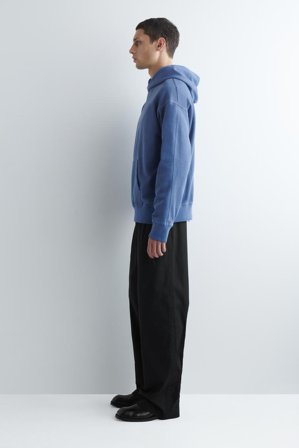 COS Bawełniana Bluza Z Kapturem Z Efektem Sprania in Niebieski