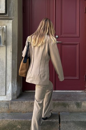 NA-KD Taillierter Blazer - Anzüge - Braun - EU 32