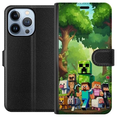 Kompatibelt Lommeboketui til Apple iPhone 13 Pro Blokkete pikselerte spillverden med grønne figurer og dyr i frodig skogsmiljø