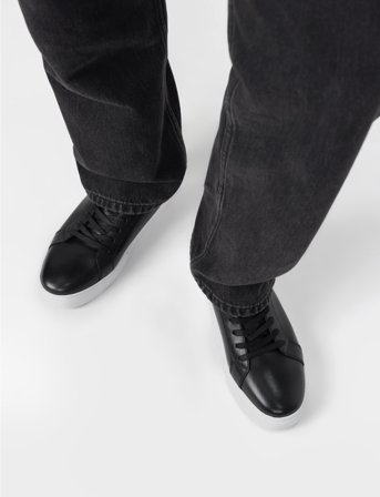 VAGABOND Paul 2.0 - Black - 45