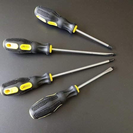 Skruvmejselset om 4 delar, 2 stilar - spår och Phillips, 2 storlekar - 4 tum/6 tum