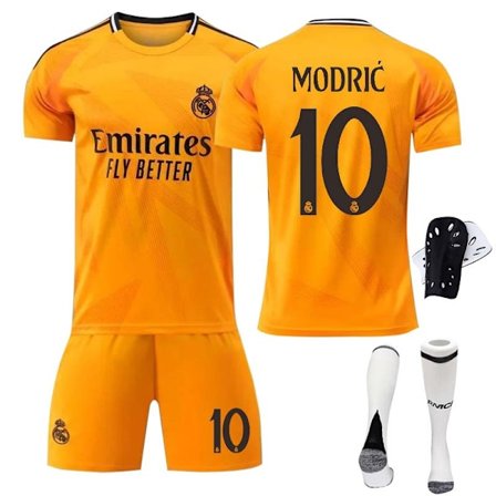 2425 Real Madrid bortefotballdrakt Modric-drakt med sokker + verneutstyr