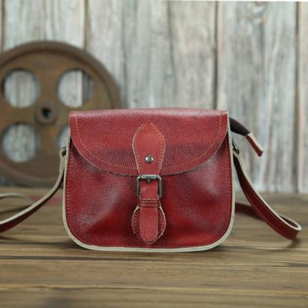 Naisten nahkainen käsilaukku All-Match First Layer One-Shoulder Crossbody Pieni reppu Yksinkertainen retrolaukku Wine Red