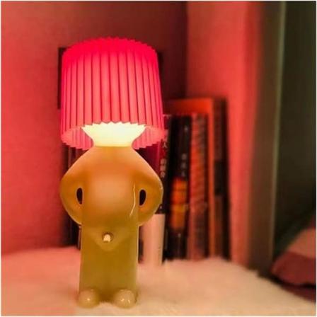 En kreativ lampe av den lille sjenerte mannen, morsom, slem gutt ledet bordlampe, romantisk led nattbordslampe, nattlys Nyhetsgave Rose Red