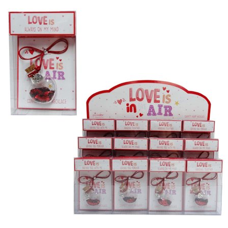 Halsband, Love is the air