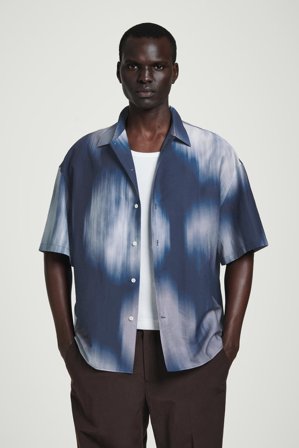 COS Men's Relaxed Short Sleeve Printed Resort Shirt in Blue