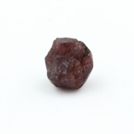 Sten og mineraler. Granat. 0,698 ct. Skardu-området, Gilgit-Baltistan, Pakistan.