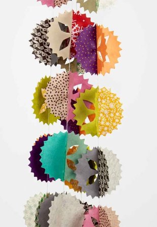 A World of Craft Celebration Girlang Dekoration Flerfärgad 10x1 cm