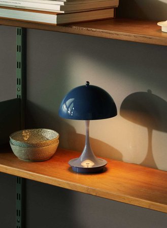 Panthella 160 V3 oppladbar bordlampe opaque - indigo