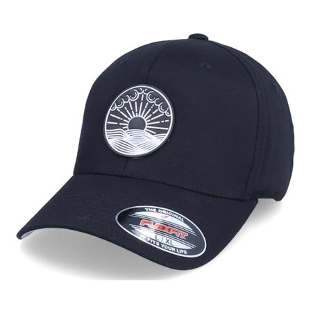Iconic - Svart flexfit Caps - Ocean Sunset Patch Black Flexfit @ Hatstore