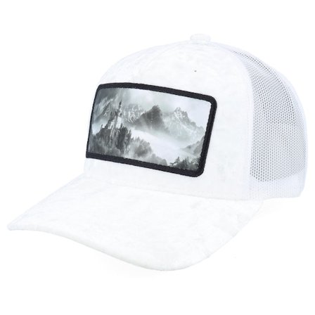 Calza Pennello - Weiss trucker Cap - Castle On The Mountains Velvet White A-Frame Trucker @ Hatstore