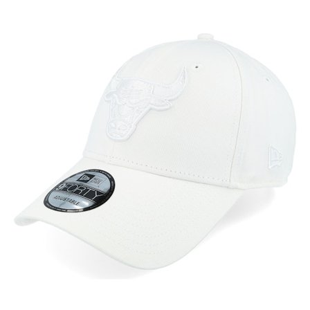 New Era - NBA White adjustable Czapka Z Daszkiem - Chicago Bulls NBA Essential 9FORTY White/White Adjustable @ Hatstore