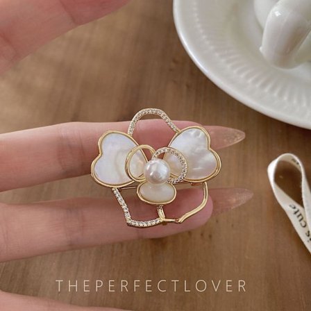 Brosjer og nåler med perle og krystall, elegant jakkeslagsnål