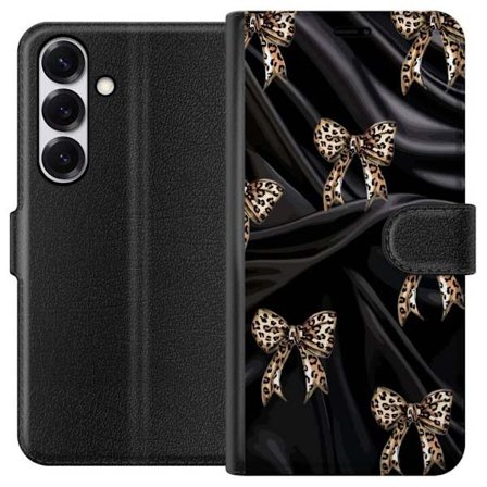 Kompatibelt Lommeboketui til Samsung Galaxy S26 Leopardmønstrede sløyfer på svart silkebakgrunn, luksuriøst mønster med glamour, eksklusiv stil og tre