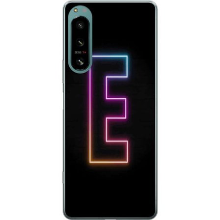 Yhteensopiva Puhelinkuori Sony Sony Xperia 5 IV Minimalistinen neonkirjain E kirkkaissa väreissä tummaa taustaa vasten modernissa ja tyylikkäässä