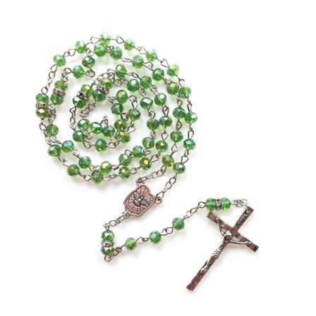 Katolsk rosenkrans kjede krystallperler hellig figur Jesus hengende anheng sjarm