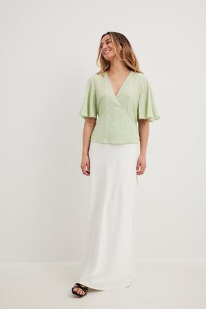 NA-KD Boho Haut noué sur le devant à manches cloche - Hauts d'été - Vert,Flower - EU 34