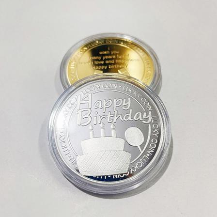 Grattis På Födelsedagen Märke Silver Och Guldpläterade Mynt Metallmärke L