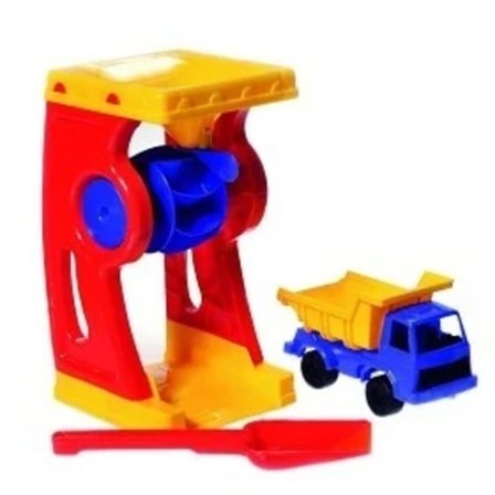 Hiekka- ja vesipyörä Vesipyörä, kuorma-auto ja lapio verkkopussissa