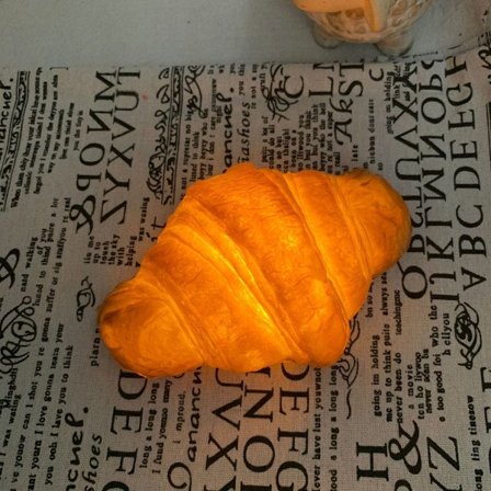 IC Croissant-muotoinen yövalo, leivonnainen, risti, tunnelmavalo