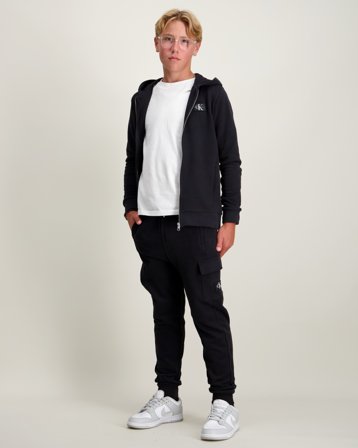 Calvin Klein BADGE CARGO RELAXED SWEATPANTS Zwart Broeken Jongens - Kids Brand Store