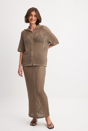 Ashton Wood x NA-KD - Strikket maxiskjørt med hull - Strikkete kjoler - Brun - S