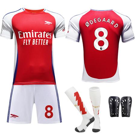 2024-25 Arsenal fotbollströja set tröja nr 7 Saka 9 Jesus 8 Odegaard röd storlek 8 med strumpor + skyddsutrustning Size 8 with socks + protective gear