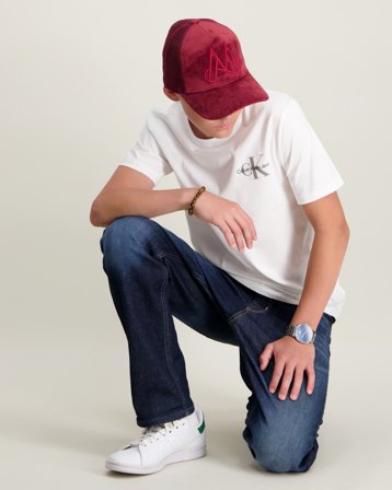 Calvin Klein CHEST MONOGRAM T-SHIRT Hvit T-skjorter Gutt - Kids Brand Store