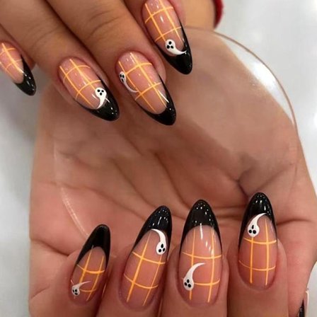 24 stk. Halloween falske negle medium, mandelformede franske sorte kant falske negle søde spøgelsesdesigns tryk på negle