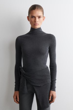 COS Women's Top A Maniche Lunghe In Lana Merino Con Collo Alto in Nero